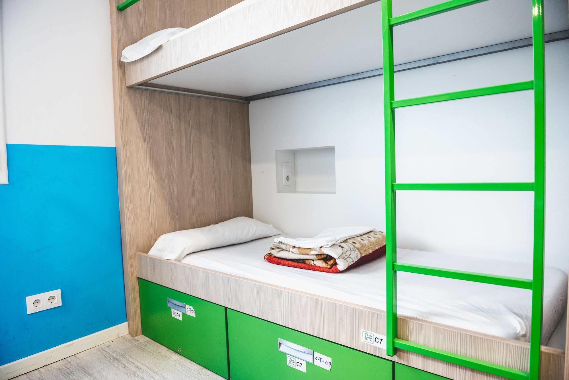 Onefam Ramblas Albergue Barcelona